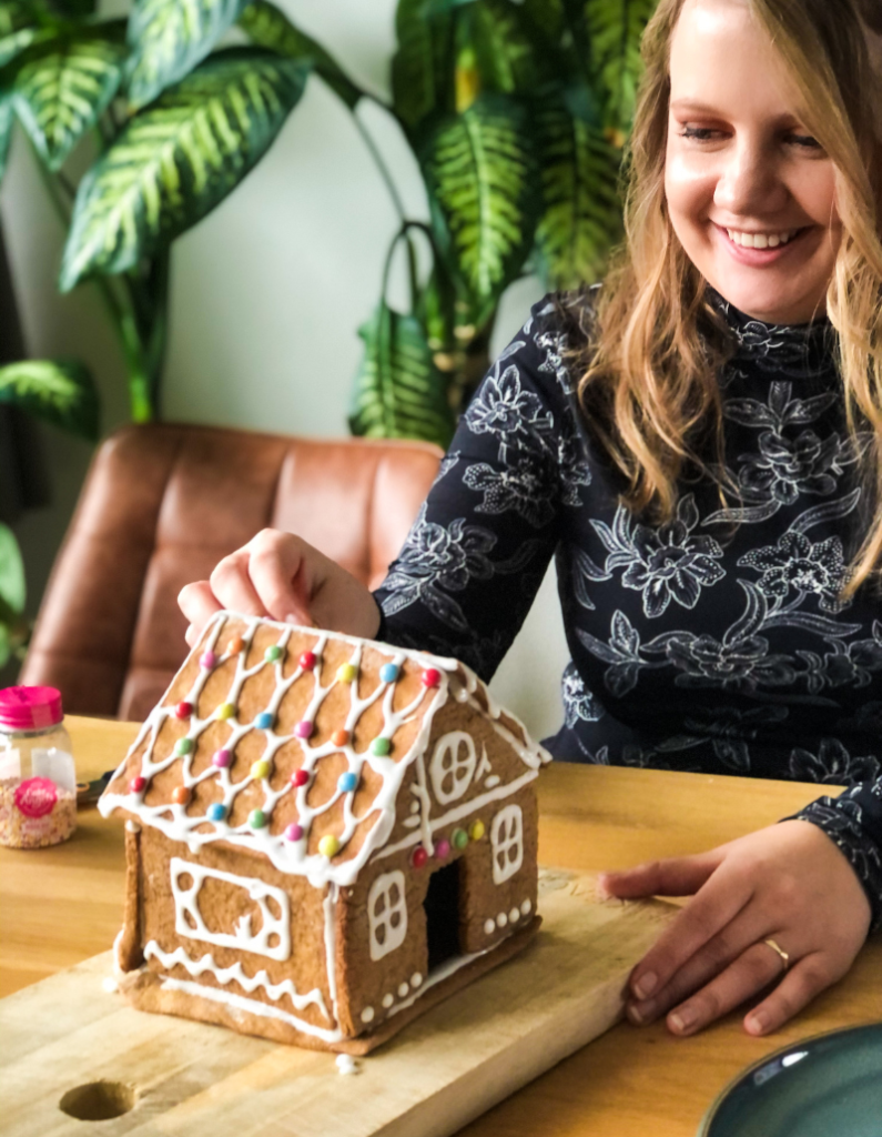 anti-verveeltips voor de kerstvakantie gingerbread house maken